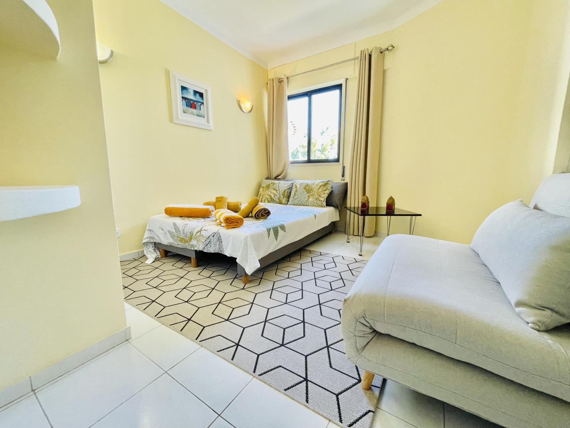 Lavanda - 2 Bedrooms - 3 Level Pool - Garden - Beach 1Km Estombar Exterior photo