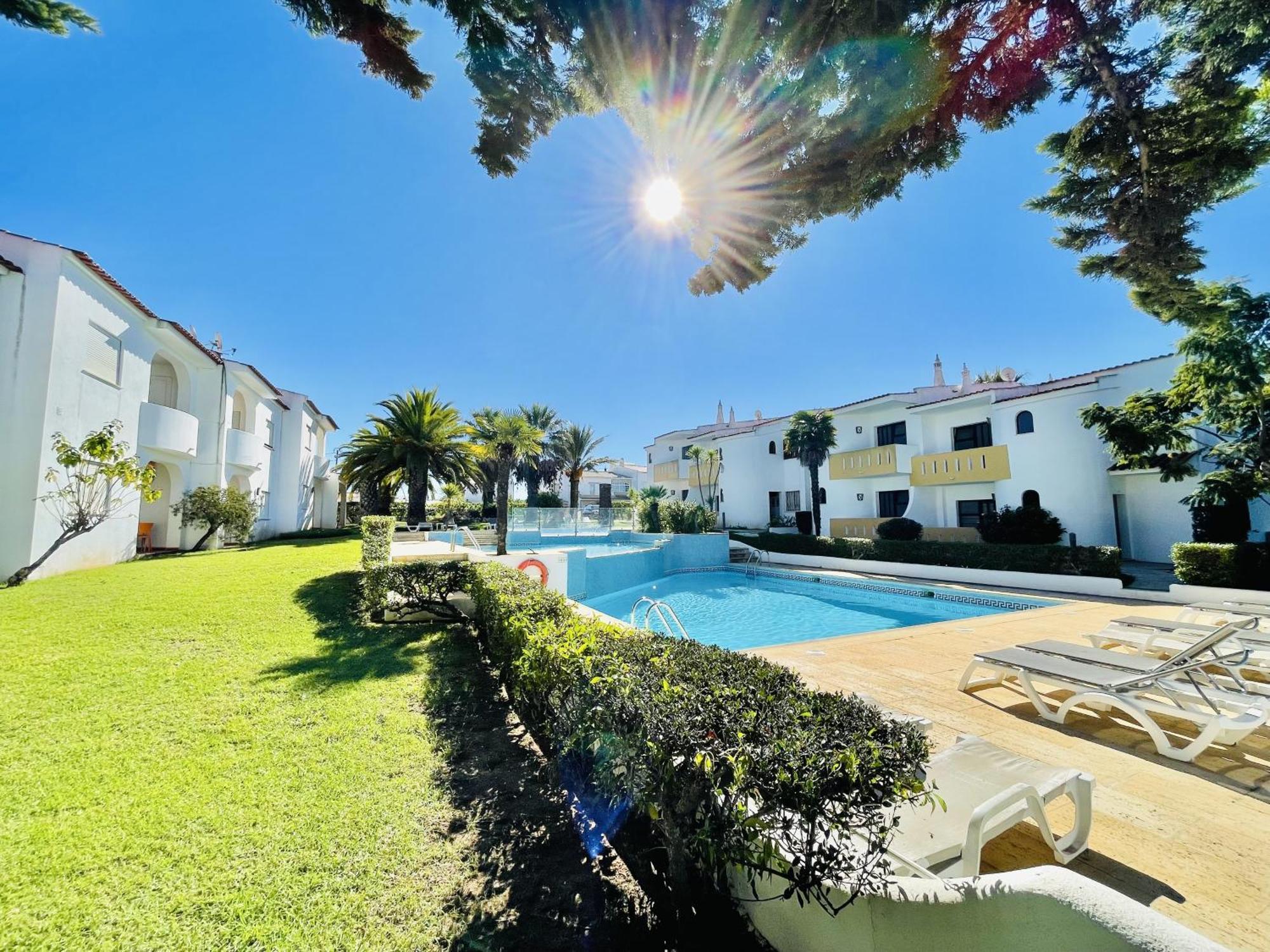 Lavanda - 2 Bedrooms - 3 Level Pool - Garden - Beach 1Km Estombar Exterior photo